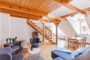 Old town apartment with 3 bedrooms by URBAN RENT